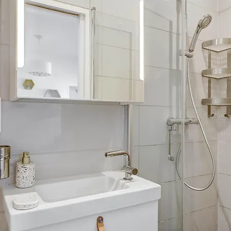 Bnbnova - Champs-elysees - 1br * פריז
